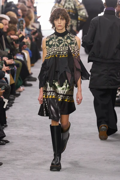 Look 11